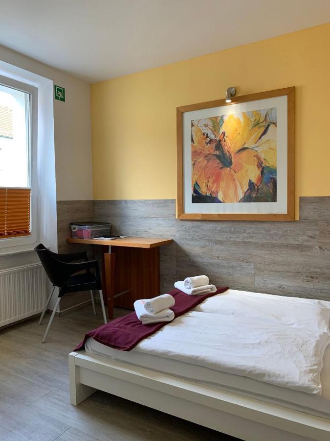 City Hotel-Pension Brandenburg Brandenburg  Bagian luar foto